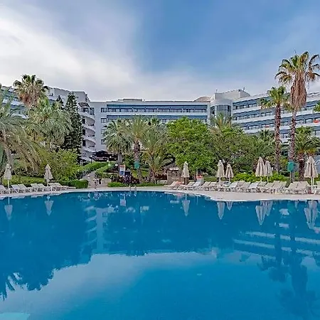 Üdülőközpont Sunrise 5*